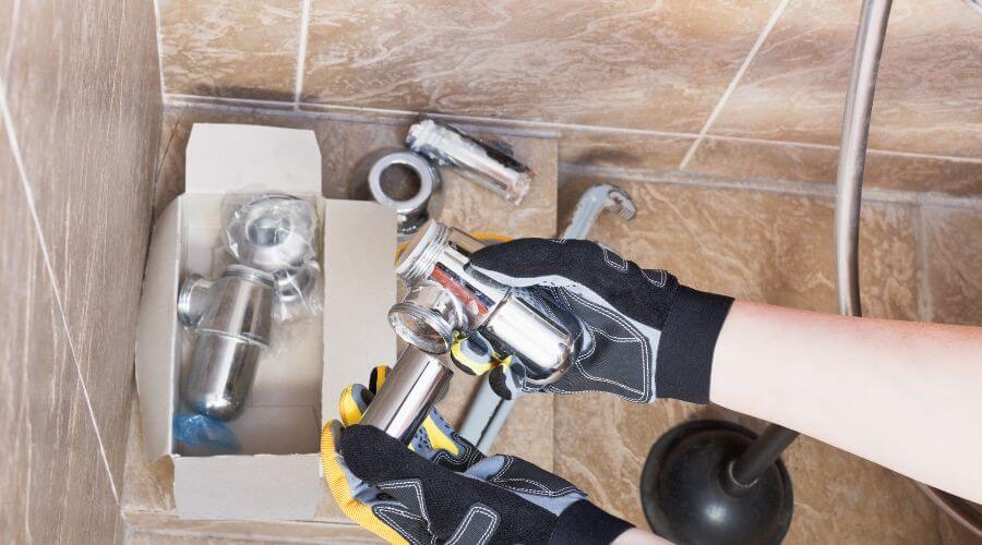 Expert Emergency Roof Repairs services in Lomax, IL